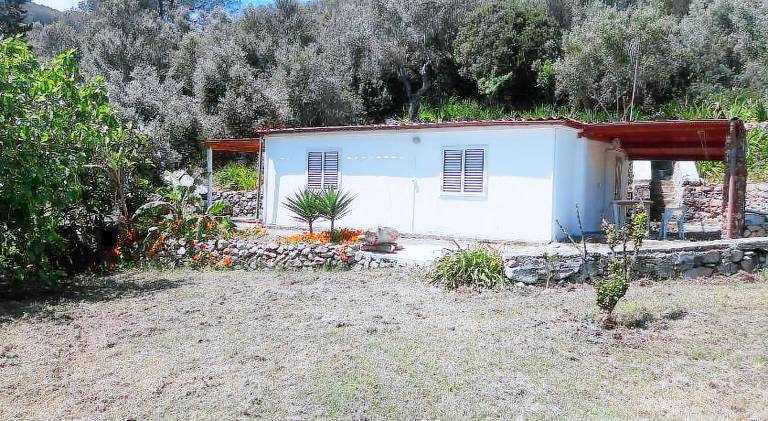 Vacation home with yard in Carloforte