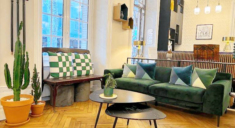 Logis Hotel Restaurant Grand Hotel de Lyon — photo 4