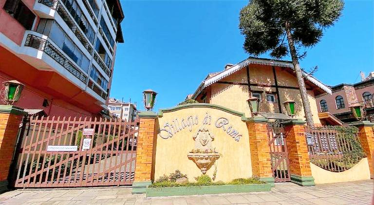 Holiday apartment with 3 rooms for 8 persons in Canela