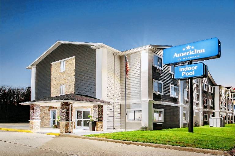 AmericInn by Wyndham Quincy — photo 2