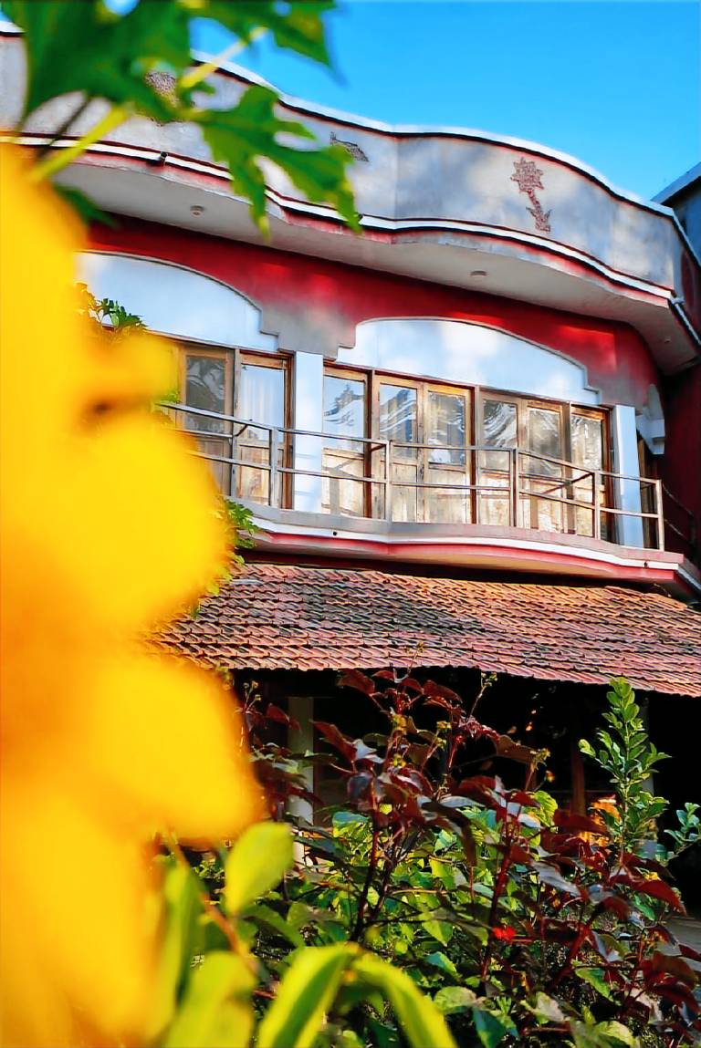 Vacation home with terrace, barbecue & yard | Pets are welcome in Manpur