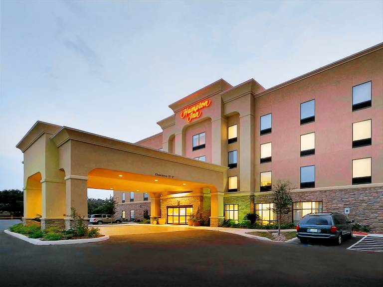 Hampton Inn Uvalde — photo 2