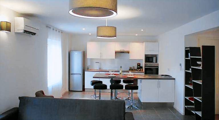 Fully equipped vacation home with terrace & barbeque | Pet-friendly in Biot