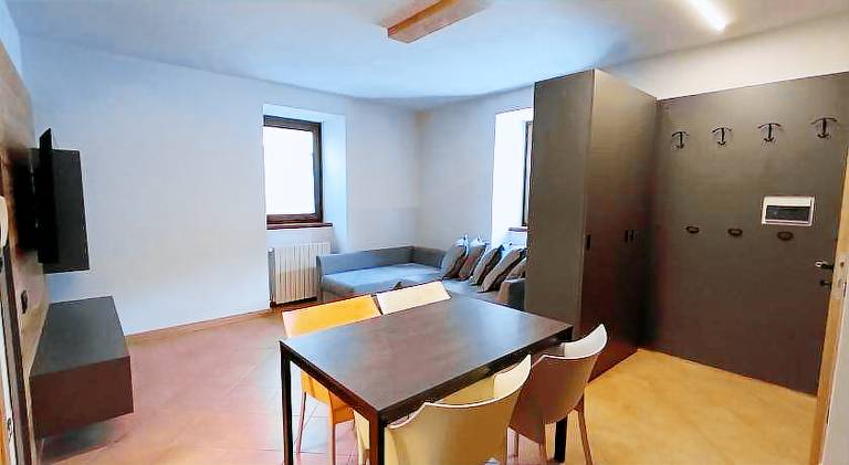 Rental apartment with yard — photo 5