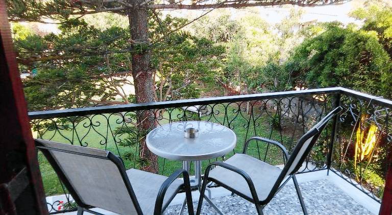 Apartment with grill, garden & terrace — photo 3