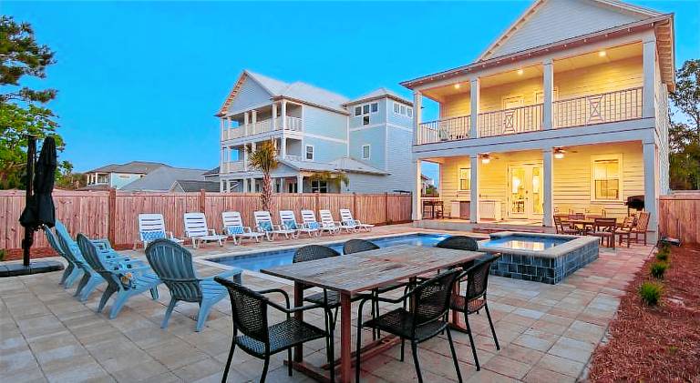 Beautiful vacation home with pool | Pets are welcome — photo 5