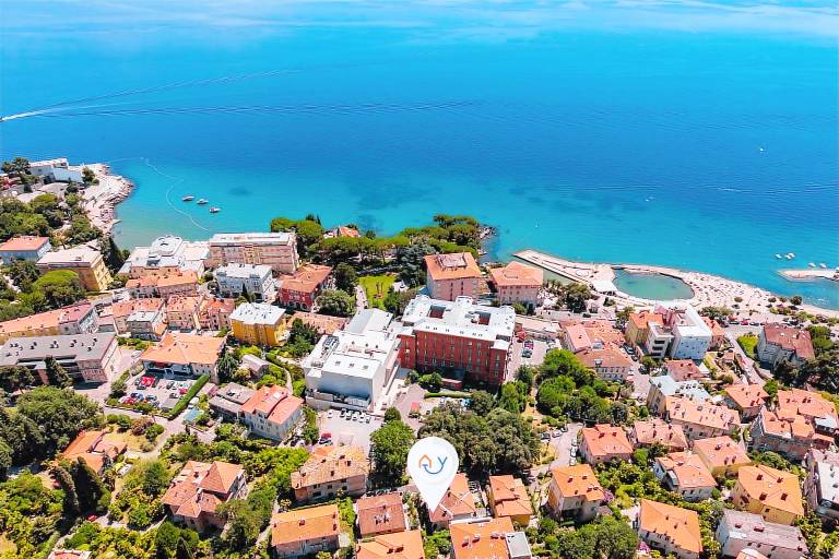Rental apartment with patio in Opatija