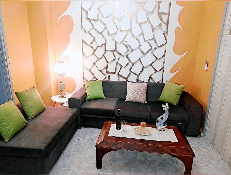 Holiday apartment with patio in Piraeus