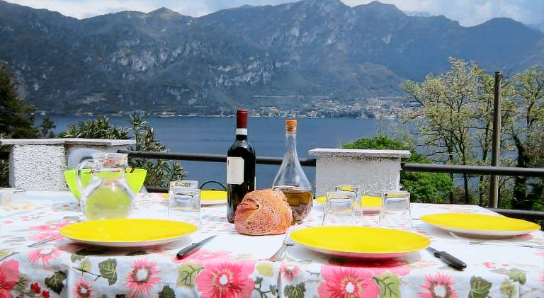 House with 2 rooms for 5 persons in Varenna