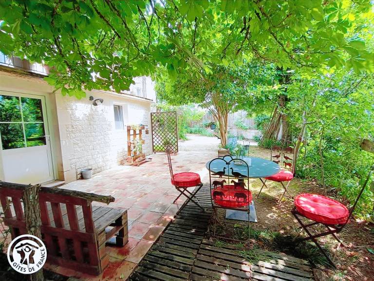 Gite with garden, BBQ & private pool | Pets are welcome — photo 5