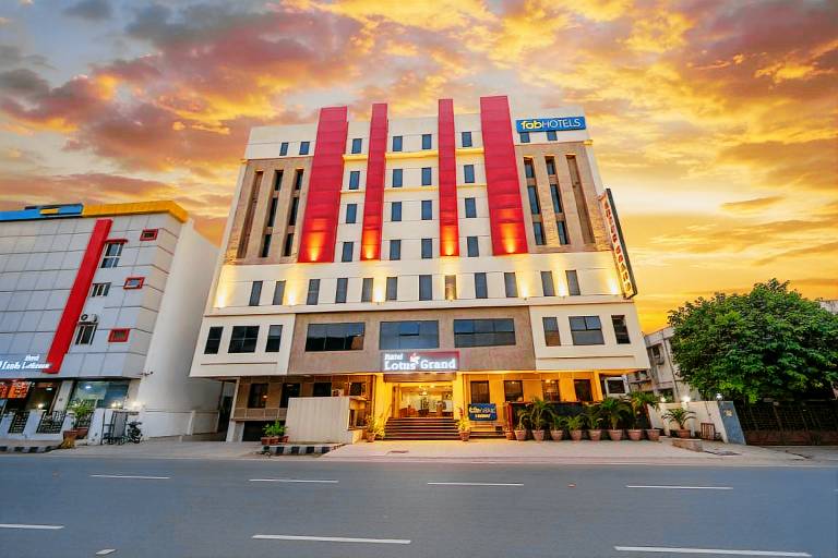 Hotel L Grand