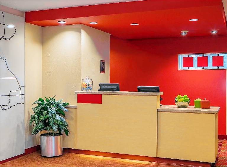 Sonesta Simply Suites Phoenix Scottsdale — photo 3