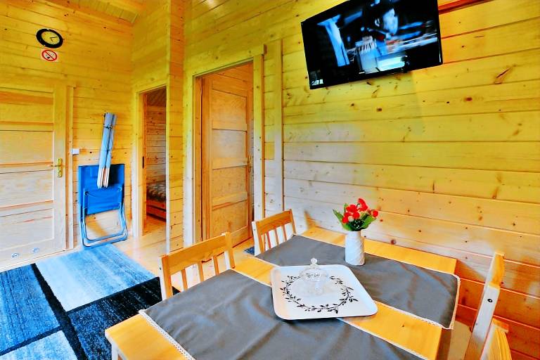 Family-friendly vacation home with terrace, yard & barbeque | Dogs allowed — photo 4