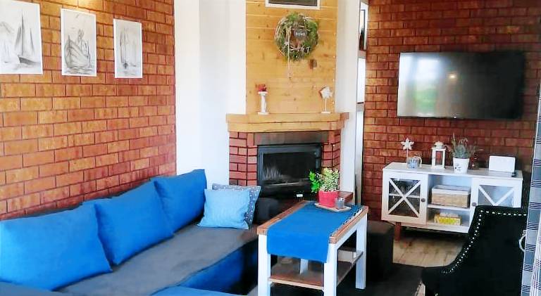 Charming vacation home with pool, sauna & hot tub | Pets are welcome — photo 5