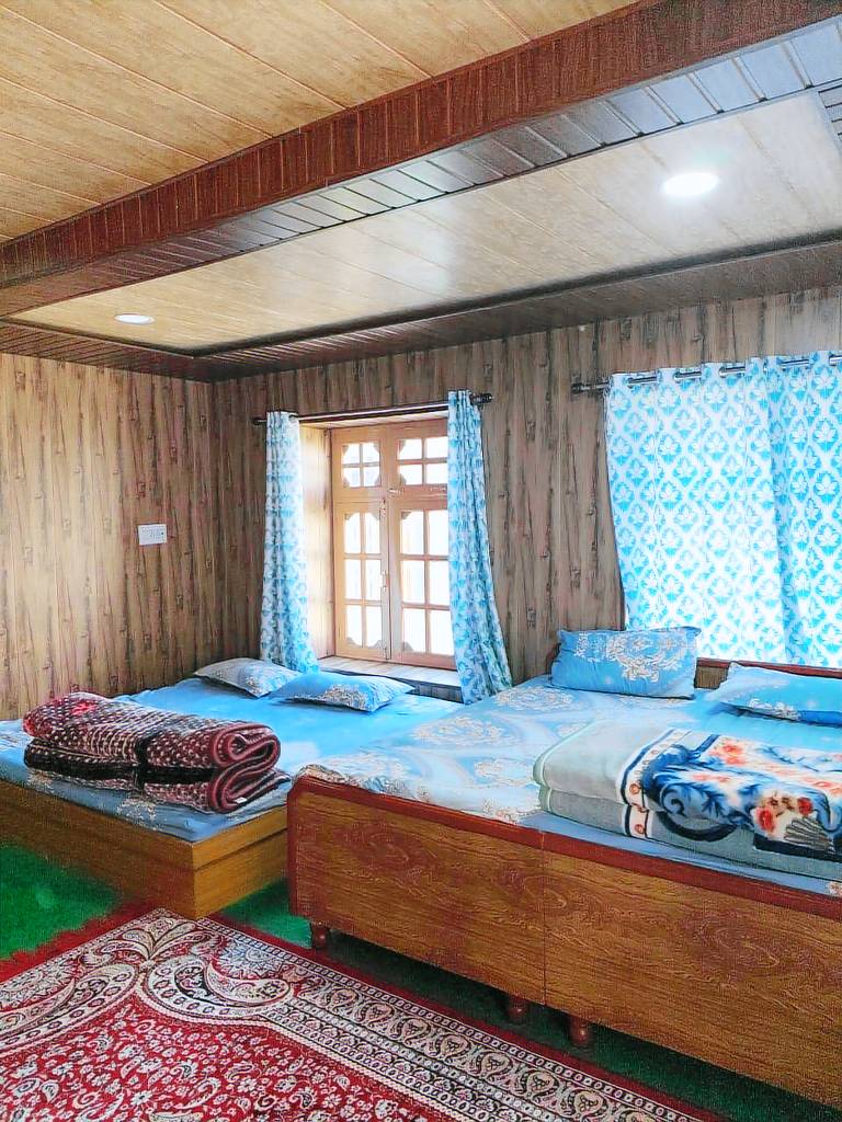 Apartment with jacuzzi, garden & patio | Suitable for remote work | Pet-friendly — photo 2