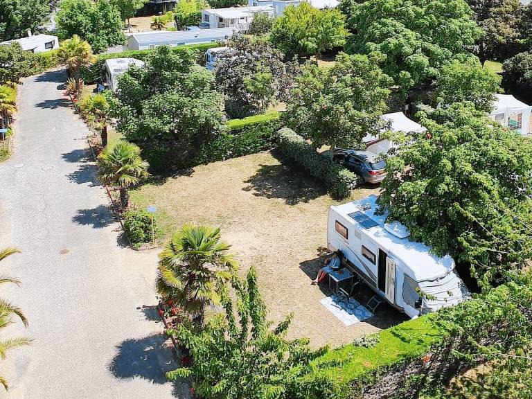 Mobile home with heated pool — photo 2