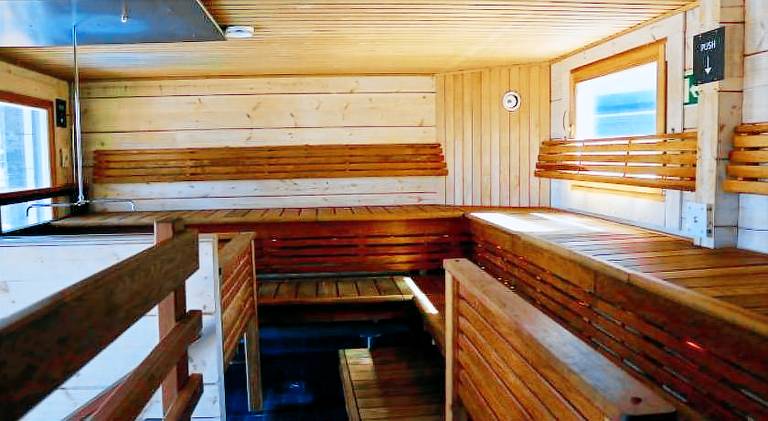Holiday apartment with pool & sauna — photo 4