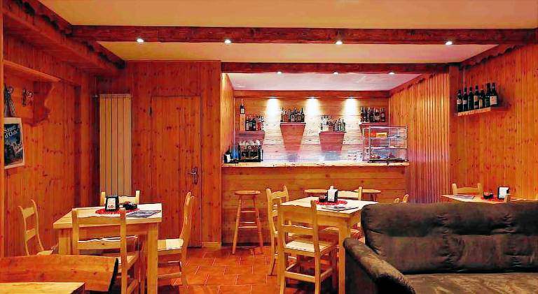 Child-friendly serviced apartment with yard & patio | Close to the ski | Pets allowed — photo 3