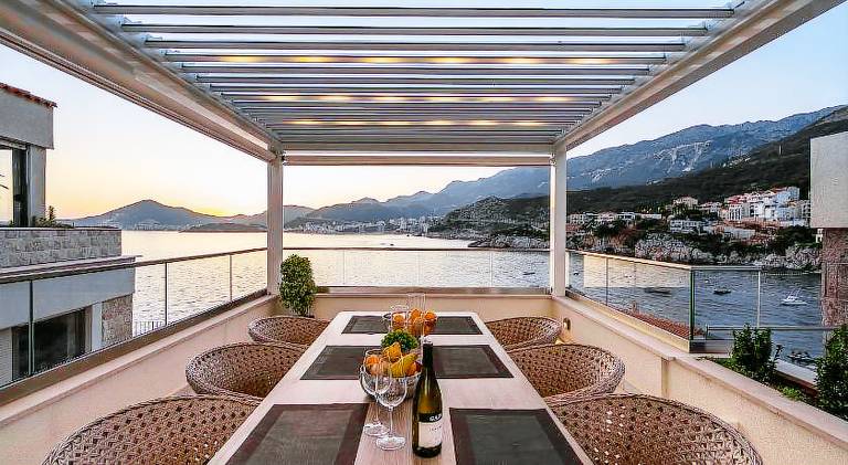 Apartment with private pool & terrace — photo 3