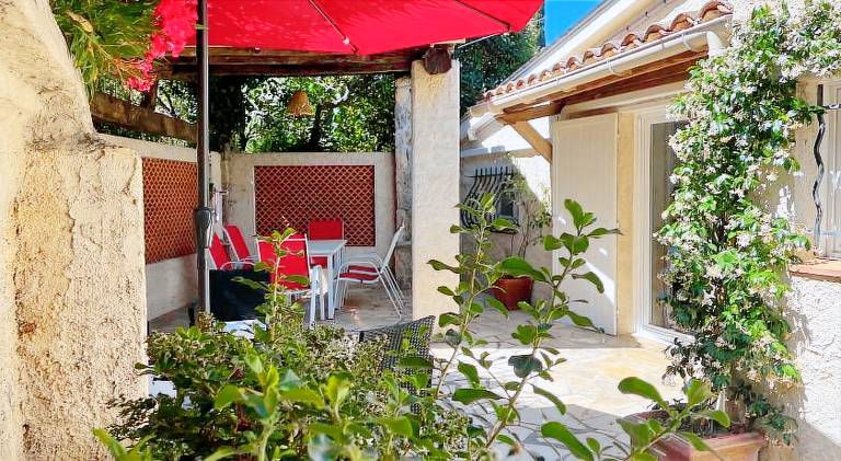 House with 2 rooms for 6 persons — photo 3