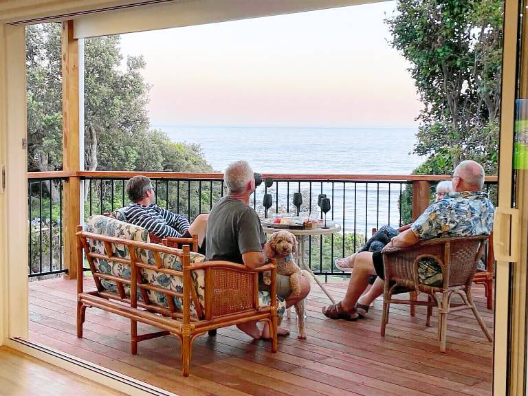 House Lake Tyers Beach