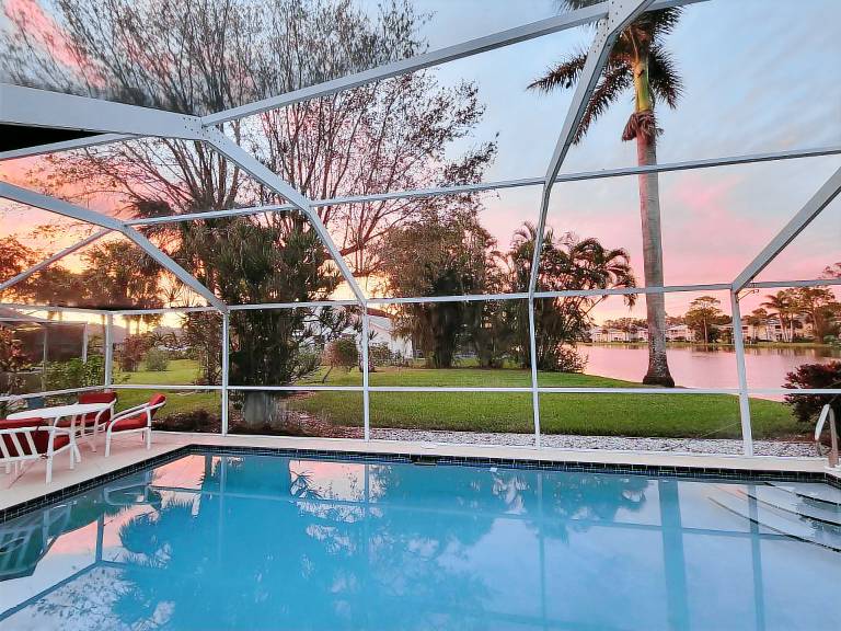 Villa  Naples