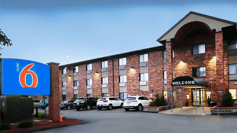 Motel 6 Milwaukee, WI - Glendale — photo 4
