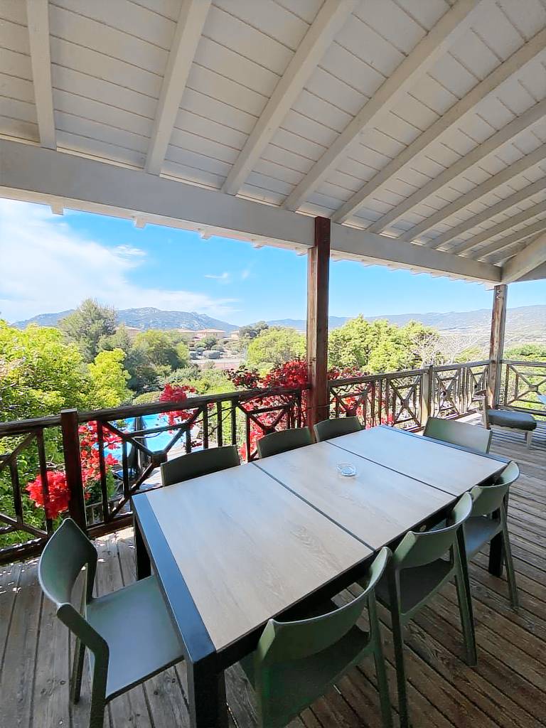 Holiday park with patio, yard & barbeque | Garden view — photo 2