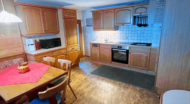 House with 6 rooms for 13 persons — photo 3