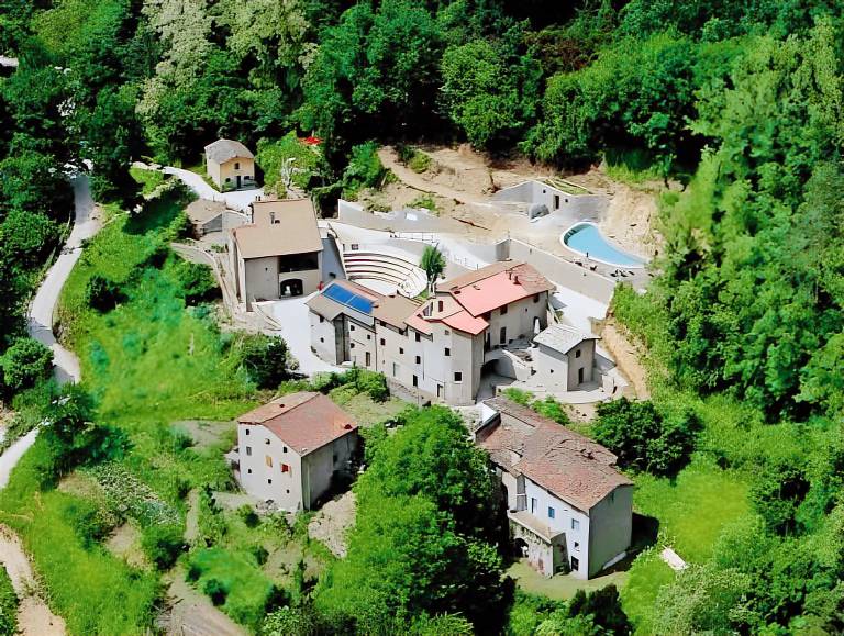 Farm with terrace, pool & garden in Bagni di Lucca