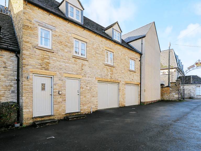 Family-friendly cottage | Pets allowed in Tetbury