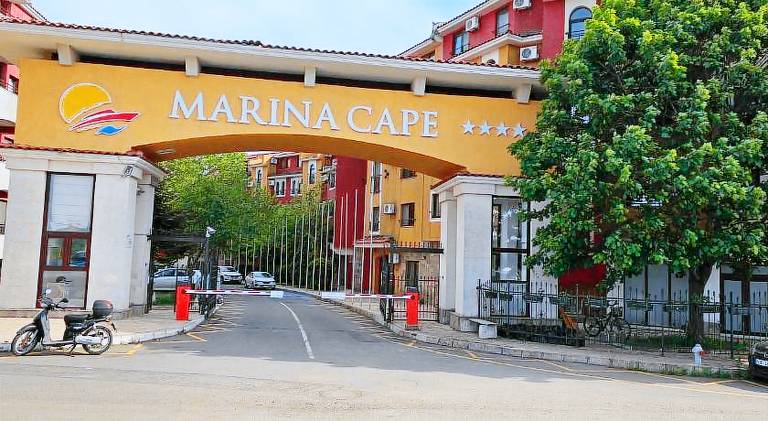 Rental apartment with yard, pool & terrace | Beach nearby | Pet-friendly in Pomorie