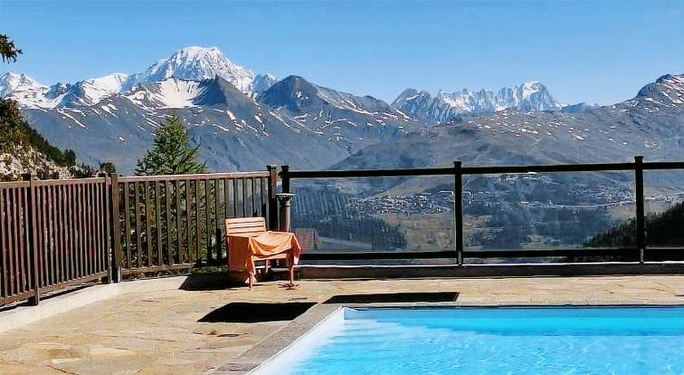 Holiday apartment with pool & hot tub — photo 2