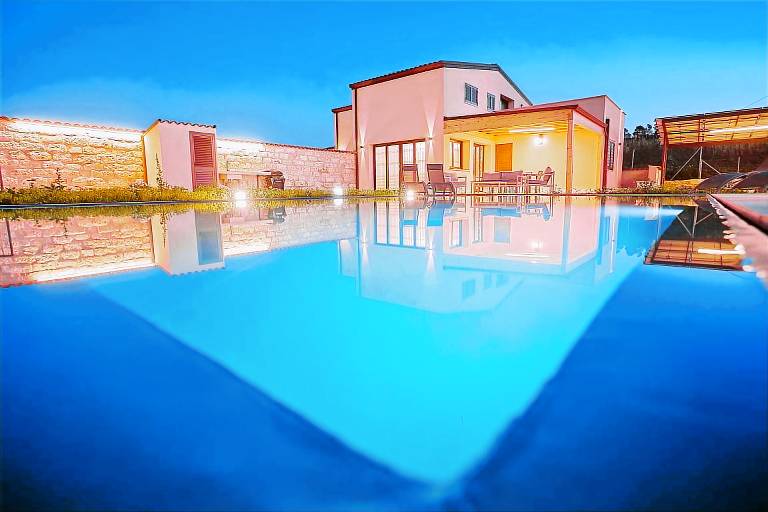 Big villa with private pool, patio & grill | Pets allowed in Alcamo