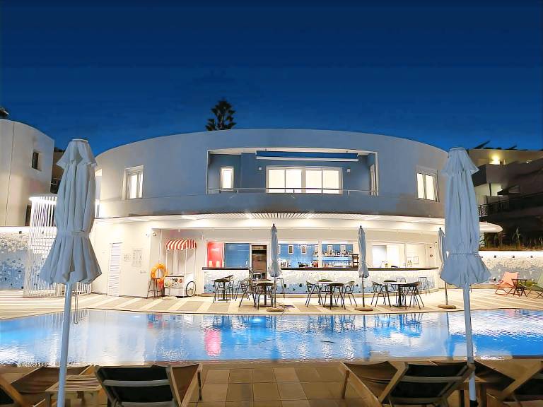 Holiday apartment with pool in Hersonissos