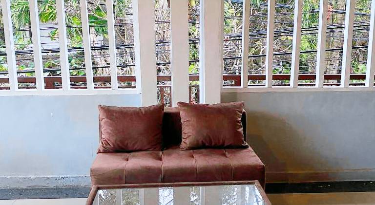 Holiday apartment with jacuzzi & patio — photo 5