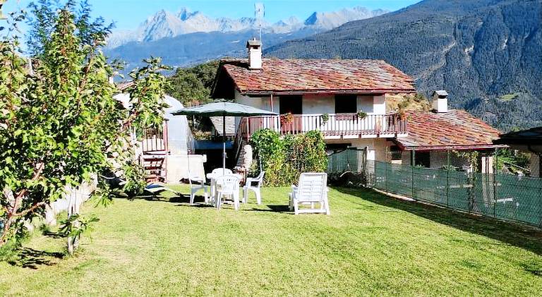 B&B La Grivola in Jovencan
