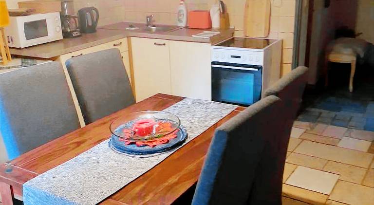 Apartment with patio — photo 2