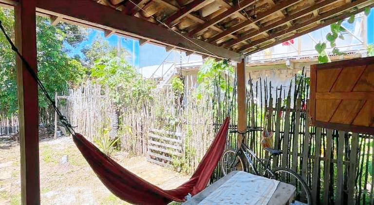 Rental apartment with yard — photo 4