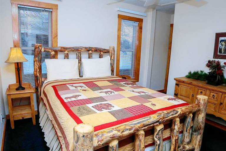 Children-friendly nice villa with patio & private pool | Pets are welcome — photo 5
