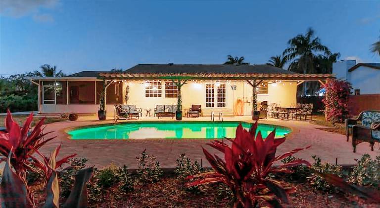 House with pool | Pets are welcome — photo 5