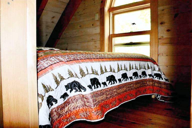 Secluded Cabin in the Forest and Near Lakes Perfect for Glamping in Ontario — photo 4