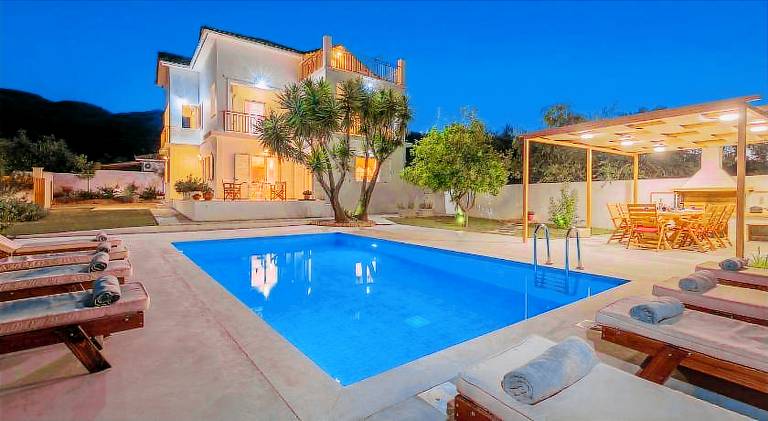 Ample villa with pool | Pets allowed in Zakynthos