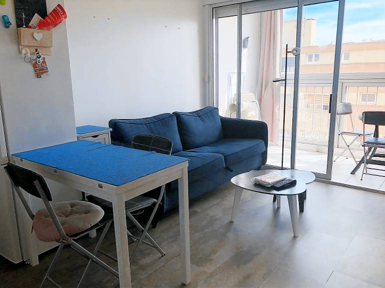 Bright 2-star apartment near thermal baths, air conditioning in Balaruc-les-Bains