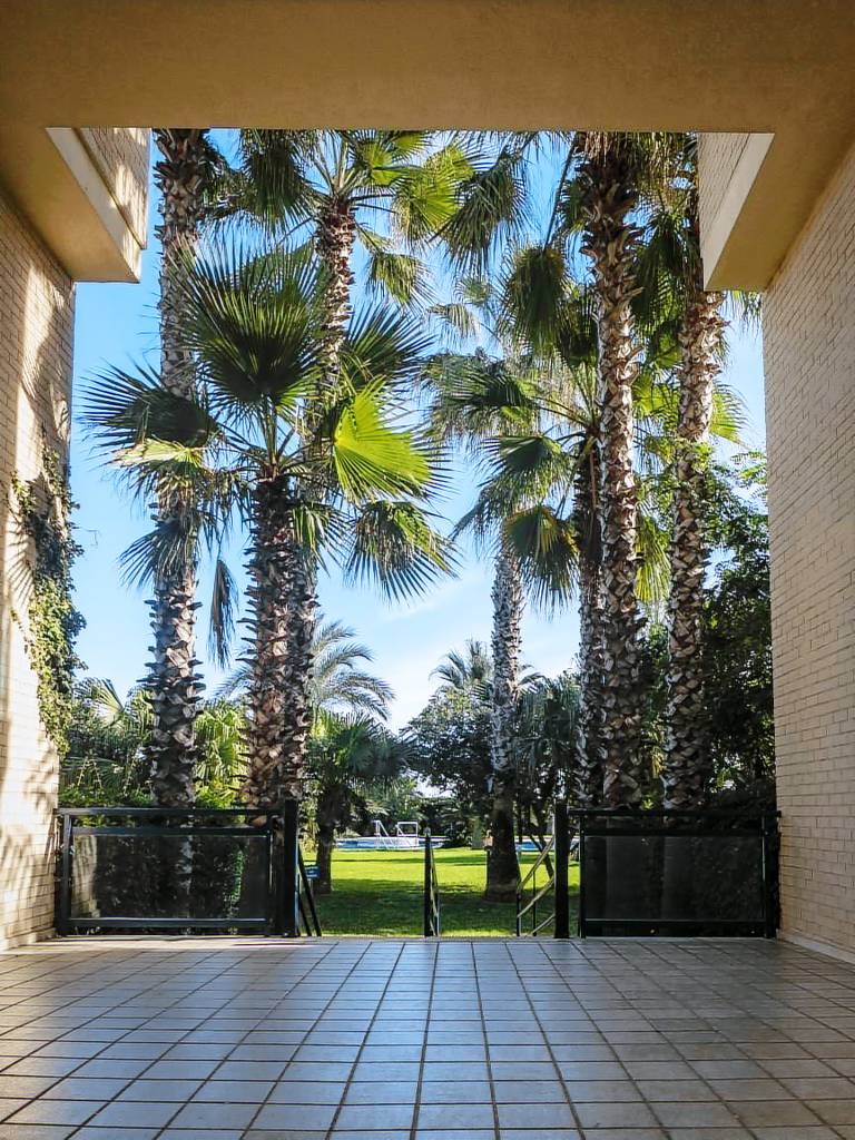 Child-friendly ample holiday apartment with yard, pool & terrace | Beach view | Close to the beach | Pet-friendly — photo 4