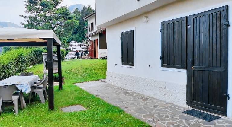 Rental apartment with 2 rooms for 5 persons — photo 4