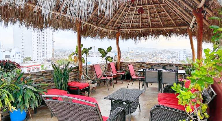 Lovely vacation home with terrace | Beach nearby | Pet-friendly in Mazatlán
