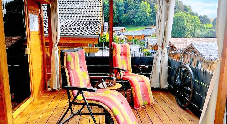 Vacation home with hot tub | Close to the beach | Pets allowed — photo 3