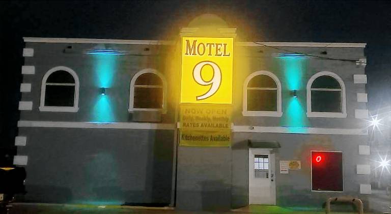 Motel 9 — photo 2