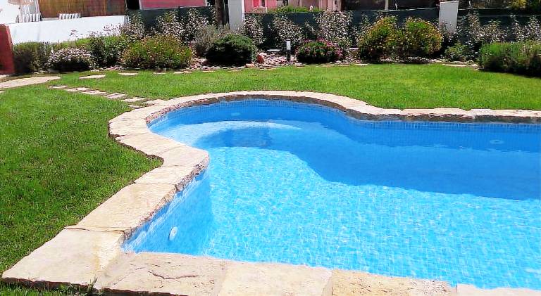 House with pool, patio & BBQ | Good for workation | Dogs allowed in Loulé